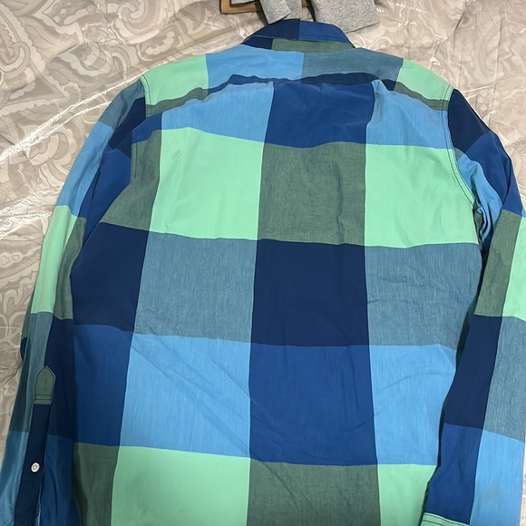 Hollister long sleeve button down shirt - Picture 4 of 4